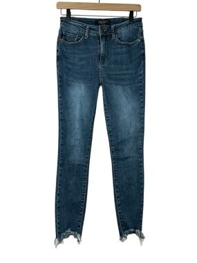 Judy Blue Medium Wash Skinny Fit Denim Jeans With Sharkbite Frayed Hem Size 3/26
